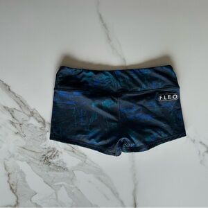 Fleo 2.5” blue black and teal short